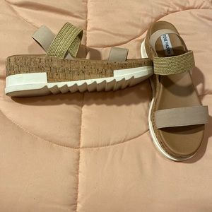 Steve Madden Sandals / Size 10 / Never Worn